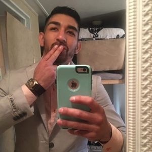 Meet your Posher, Carlos